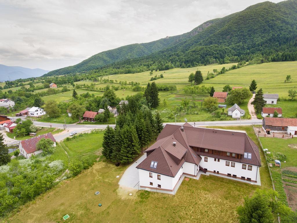 B&B Villa Angy Korenica Exterior foto